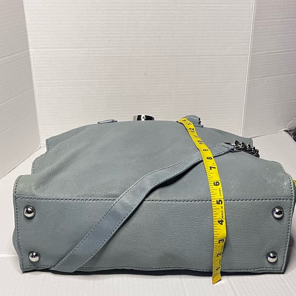 Michael Kors Hamilton Shoulder Bag - Picture 14 of 16